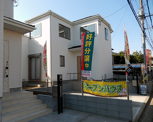 内覧会実施中 内覧会実施中